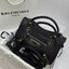 หนังแท้ BALENCIAGA CLASSIC CITY SMALL SHOULDER BAG in black Arena lambskin อะไหล่เงิน / ทอง การสร้างสรรค์ที่มีเอกลักษณ์เฉพาะตัว หรูหรา สีดำคลาสสิก วัสดุหนังแกะแท้ทั้งใบ ภายในโล่งกว้างจุของได้เยอะ เกรดออริจินอล ตอบโจทย์ได้ทุกลุค ทุกไลฟ์สไตล์ คูลๆ เท่ๆ ภาพส