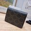 Celine triomphe compact wallet กระเป๋าสตางค์ดีไซน์สุดคลาสสิค วินเทจ เรียบง่ายแต่หรูหรา เป็นซิกเนเจอร์ด้วยดีไซน์อะไหล่สีทองย้อนยุค