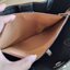 COACH C8561 C8869 WILLOW TOTE 24 IN COLOR BLOCK น้องสาวลุคลูกคุณมาแล้วจ้า กระเป๋าถือ/สะพาย ดีไซน์คัลเลอร์บล็อค ลงตัว เรียบหรู ใบจริงคือผู้ดี๊ผู้ดี ใช่ได้ทุกๆโอกาส วัสดุหนัง pepble อยู่ทรง เปิดปิดด้วยตัวบิดล็อค และอีกฝั่งเป็นกระดุมแม่เหล็ก ภายในโล่งกว้าง ใ