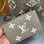 ORI หนังแท้ | LV NeoNoe MM Bucket bag Monogram Flower กระเป๋าสะพายทรงบัคเก็ต ลาย Monogram Flower โดดเด่นเพิ่มสไตล์ มีเสน่ห์ชวนหลงใหล