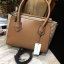 Don't Miss! CHARLES & KEITH DOUBLE ZIP STRUCTURED BAG กระเป๋าถือหรือสะพายรุ่นยอดนิยมขนาดใหญ่กำลังดี หนังเรียบสวยอยู่ทรงด้านหน้ามีโลโก้แบรนด์อะไหล่ทองนูน เปิดปิดด้วยซิป ภายในกว้างจุของได้เยอะ ใส่ Ipad กระเป๋าสตางค์ หนังสือ ของใช้ได้จุ มาพร้อมสายสะพายย