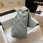 CHANEL 19 Handbag Flap Bag กระเป๋าสะพายรุ่นในตำนานที่เป็นลูกรักของสาวๆ ไปแล้ว คลาสสิกที่สุด ให้ลุคลูกคุณมั๊กมากกก งานหนังเรียบสวย หนังมีกลิ่นหอมฟุ้งตั้งแต่เปิดกล่อง หรูหราแบบไม่ต้องพูดเยอะ
