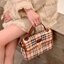 พรีเมี่ยมกิ๊ฟแท้ 100% 】Burberry london kelly bag vintage with strap Gift Bag กระเป๋าถือหรือสะพายไหล่ วัสดุ canvas ภายในโล่ง มี1ช่องซิป มีสายยาว มีฐานกันกระแทก ถอดสายได้ คุณนายสุดๆ ไม่ควรพลาดจริงๆค่า