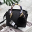 งานแท้ชนช้อป 👍 รุ่นใหม่ล่าสุด หนัง saffiano สวยมากๆค่า รุ่น KEEP saffiano leather Mini office bag สวย น่ารัก ขนาดตอบทุกโจทย์การใช้งาน เห็นแล้ว #หลงรักเลยคะ 🌲ตัวกระเป๋าขนาดกำลังดีหนังsaffiano ลายสวยที่สำคัญ ดูแลรักษาง่าย ประดับด้วยผ้าพันหูกระ