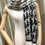 CHRISTIEN DIOR PARIS VINTAGE SILK SCARF สุดเอ็คเซ็คคลูทีฟกับแบรนด์ดังจากปารีส ด้วยงานพรีเมี่ยมกิ้ฟ ส่งมอบความรู้สึกดีๆให้กับคนที่คุณรัก ในรูปแบบผ้าพันคอและผ้าคุมไหล่ผืนใหญ่ให้ความอบอุ่น ถักทอด้วยผ้าcashmereลายวินเทจ มาพร้อมกล่องแบรนด์และถุงกระดาษกลายเป็นข