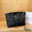 PRADA Tote Nylon Bag / PRADA Shopping Nylon Bag กระเป๋าถือ/สะพายไหล่ ทรงโท้ทใบใหญ่ ภายในโล่งกว้างมาก มาพร้อมหูจับในตัว ใบนี้จุของได้เยอะมากๆ