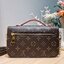 LV Pochette Metis East West Monogram Canvas กระเป๋ามัลติฟังก์ชั่น ดีไซน์กะทัดรัด สะดวกพกพามากๆ และพิเศษสุดๆมีสายมาให้ถึง 2 แบบ